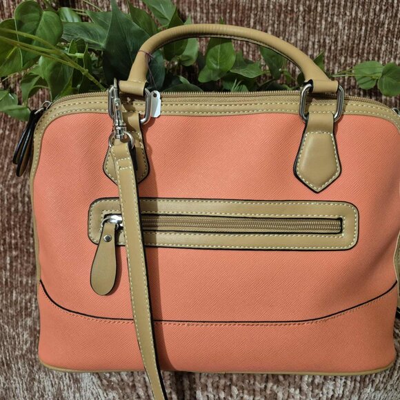 Giani Bernini Faux leather crossbody bag in discontinued coral color gently used - Picture 2 of 3